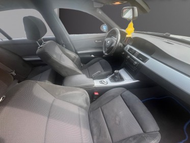 Bmw serie 3 e90 325d 197ch sport design / distri À chaine occasion avignon (84) simplicicar simplicibike france