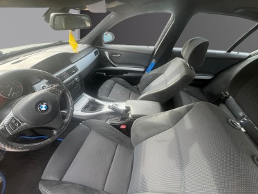 Bmw serie 3 e90 325d 197ch sport design / distri À chaine occasion avignon (84) simplicicar simplicibike france