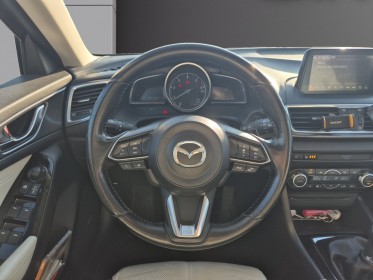 Mazda mazda3 2017 .2l skyactiv-d 150 ch selection garantie 12 mois carnet entretiens mazda occasion simplicicar royan...