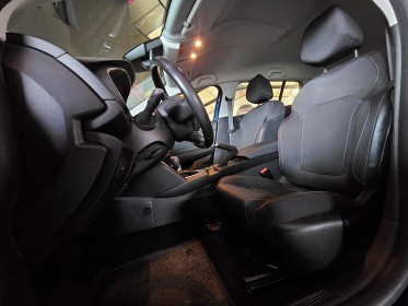 Renault megane iv estate tce 140 edc fap business intens garantie 12 mois occasion  simplicicar aix les bains simplicicar...