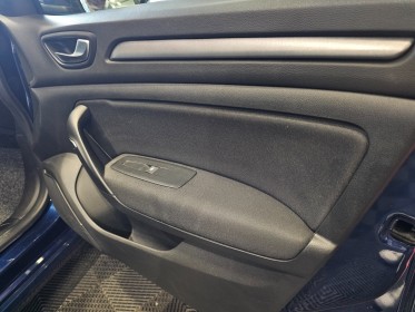 Renault megane iv estate tce 140 edc fap business intens garantie 12 mois occasion  simplicicar aix les bains simplicicar...