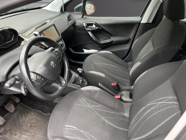 Peugeot 208 1.2 vti 82ch bvm5 active, climatisation, radar arrière, révision complète faite, bluetooh, garantie 12 mois...