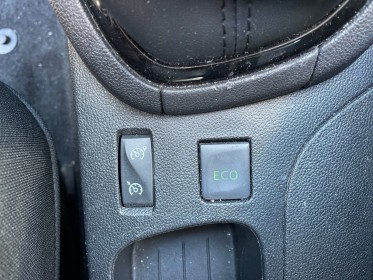 Renault clio iv dci 75ch 5 places - entretiens renault - distribution faite - garantie 12 mois occasion simplicicar salon de...
