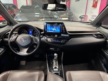 Toyota c-hr hybride distinctive full options garantie 12 mois occasion simplicicar villebon-sur-yvette simplicicar...