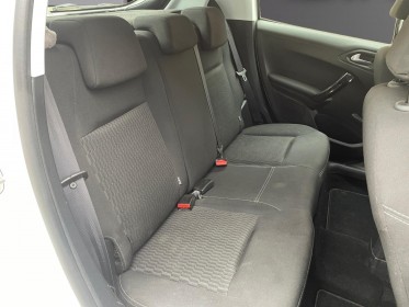Peugeot 208 business luehdi 100ch ss bvm6 active business  garantie 12 mois occasion simplicicar lyon nord simplicicar...