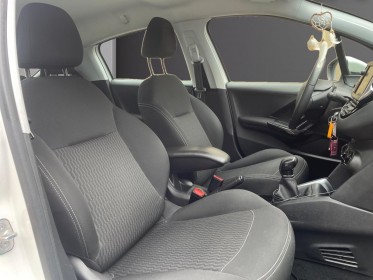 Peugeot 208 business luehdi 100ch ss bvm6 active business  garantie 12 mois occasion simplicicar lyon nord simplicicar...