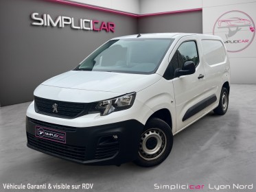 Peugeot partner fourgon standard 650 kg bluehdi 100 ss bvm6 premium occasion simplicicar lyon nord simplicicar simplicibike...