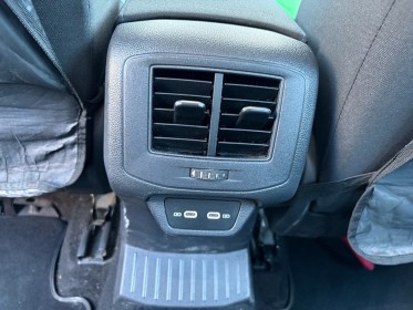 Volkswagen t-roc 1.0 tsi 110 start/stop bvm6 united / entretien volkswagen / radars avar / carplay/garantie 12 mois occasion...
