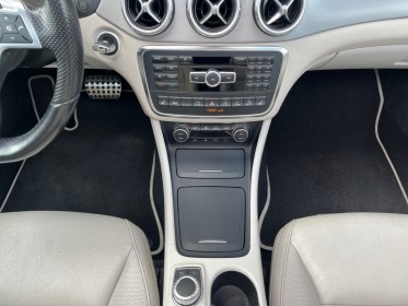 Mercedes classe gla 250 4-matic fascination 7-g dct a toit panoramique siége chauffant apple carplay siége éléctrique......
