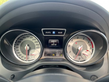 Mercedes classe gla 250 4-matic fascination 7-g dct a toit panoramique siége chauffant apple carplay siége éléctrique......
