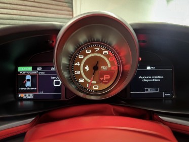 Ferrari gtc4 lusso v12 bleu tour de france  interieur rosso ferrari carnet ferrari visible en agence occasion simplicicar...