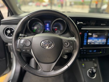 Toyota auris touring sports hybride 136h tendance - siÈges chauffants - camÉra de recul - acc - park assist occasion paris...