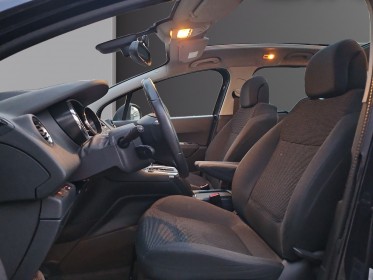 Peugeot 5008 1.6hdi 120ch eat6 allure / toit pano / camera de recul / gps / bluetooth occasion simplicicar orgeval ...