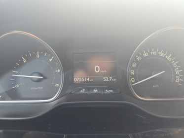 Peugeot 2008 1.6 l hdi 120 ch ss bvm6 allure sièges chauffants garantie 12 mois occasion simplicicar vichy simplicicar...