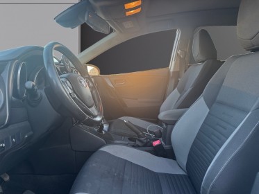 Toyota auris hybride 136h dynamic garantie 12 mois occasion montpellier (34) simplicicar simplicibike france
