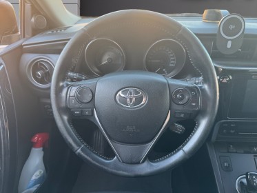 Toyota auris hybride 136h dynamic garantie 12 mois occasion montpellier (34) simplicicar simplicibike france
