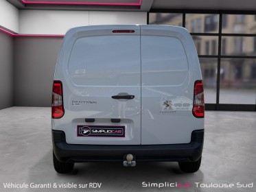 Peugeot partner fourgon standard 650 kg bluehdi 100 pro apple car play radars de recul attelage garantie 12 mois occasion...