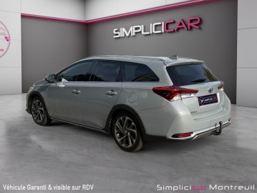 Toyota auris my17 hybride 136h collection/garantie 12 mois/ suivi complet occasion montreuil (porte de vincennes)(75)...