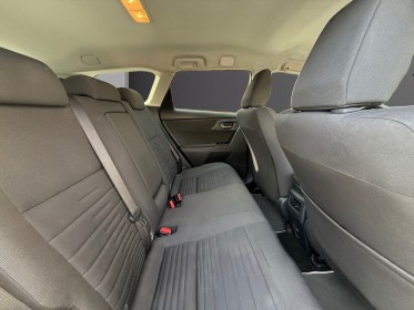 Toyota auris my17 hybride 136h collection/garantie 12 mois/ suivi complet occasion montreuil (porte de vincennes)(75)...