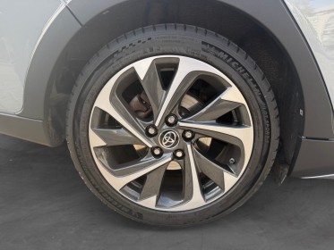 Toyota auris my17 hybride 136h collection/garantie 12 mois/ suivi complet occasion montreuil (porte de vincennes)(75)...