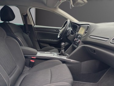 Renault megane iv berline tce 140 energy limited - carnet entretien - radar av/ ar  caméra de recul occasion simplicicar...