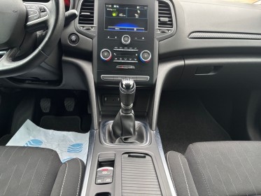 Renault megane iv berline tce 140 energy limited - carnet entretien - radar av/ ar  caméra de recul occasion simplicicar...