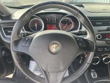 Alfa romeo giulietta vpc 2.0 jtdm 140 ch ss distinctive occasion simplicicar labarthe simplicicar simplicibike france