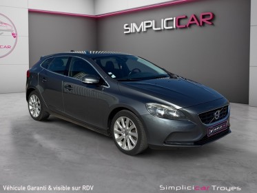 Volvo v40 business d3 150 momentum business geartronic 5cyl attelage caméra de recul régulateur garantie 12 mois occasion...