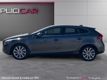 Volvo v40 business d3 150 momentum business geartronic 5cyl attelage caméra de recul régulateur garantie 12 mois occasion...