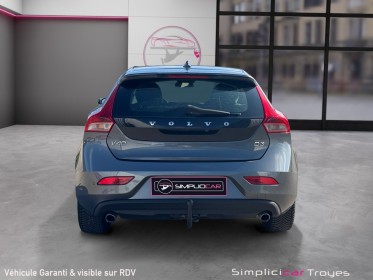 Volvo v40 business d3 150 momentum business geartronic 5cyl attelage caméra de recul régulateur garantie 12 mois occasion...