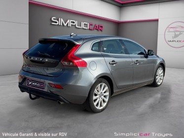 Volvo v40 business d3 150 momentum business geartronic 5cyl attelage caméra de recul régulateur garantie 12 mois occasion...