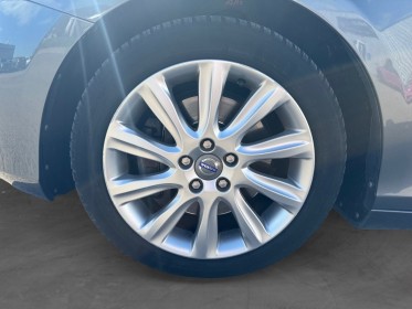 Volvo v40 business d3 150 momentum business geartronic 5cyl attelage caméra de recul régulateur garantie 12 mois occasion...