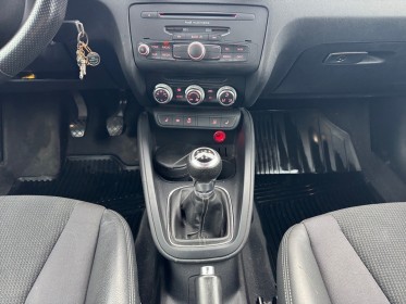 Audi a1 a1 1.6 tdi 105 s line sièges chauffant climatisation auto semi-cuir garantie 12 mois occasion barberey simplicicar...