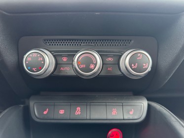 Audi a1 a1 1.6 tdi 105 s line sièges chauffant climatisation auto semi-cuir garantie 12 mois occasion barberey simplicicar...