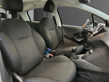 Peugeot 208 puretech 82ch bvm5 signature distri ok / radar arr occasion simplicicar veauche simplicicar simplicibike france