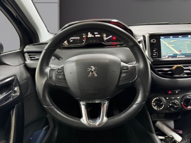 Peugeot 208 puretech 82ch bvm5 signature distri ok / radar arr occasion simplicicar veauche simplicicar simplicibike france