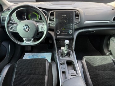 Renault megane iv berline tce 130ch energy intens/ caméra de recul/ lumières d'ambiance occasion simplicicar orgeval ...