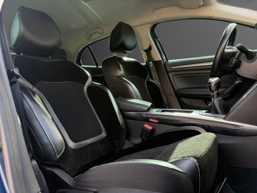 Renault megane iv berline tce 130ch energy intens/ caméra de recul/ lumières d'ambiance occasion simplicicar orgeval ...