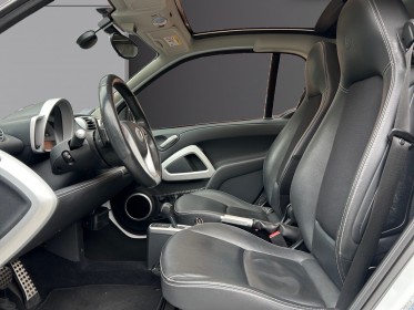 Smart fortwo coupe smart brabus electric drive avec batterie toit panoramique, bluetooth, garantie 12 mois. occasion...