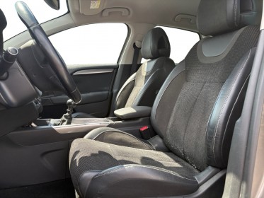 Citroen c4 shine 130 ch bvm6 / distribution neuve occasion simplicicar orgeval  simplicicar simplicibike france