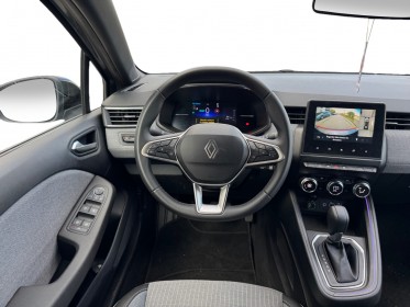 Renault clio v nouvelle e-tech full hybrid 145 techno / full leds / caméra 360° occasion simplicicar orgeval  simplicicar...