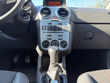 Opel corsa 1.4 - 100 ch twinport color edition - garantie 12 mois occasion simplicicar brest simplicicar simplicibike france