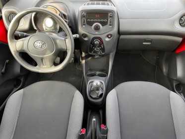 Toyota aygo 1.0 vvt-i x-red - carbone - faible km - moteur à chaîne occasion simplicicar compiegne simplicicar simplicibike...