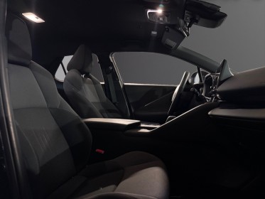 Toyota c-hr hybride my23 2.0l design garantie toyota occasion montpellier (34) simplicicar simplicibike france