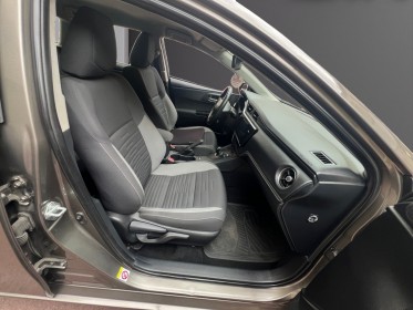 Toyota auris touring sports rc18 hybride 136h dynamique  entretien toyota garantie 12 mois occasion simplicicar le raincy...
