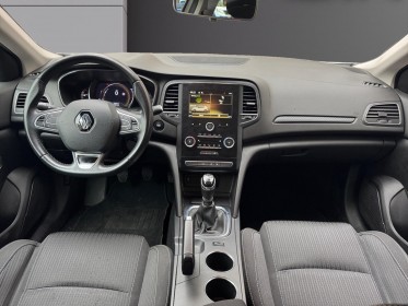 Renault megane iv berline business blue dci 115 business intens/ regulateur de vitesse / entretient renault occasion paris...