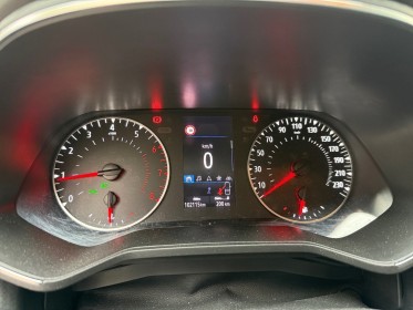 Renault clio v tce 100 business - caméra de recul - carplay - garantie 12 mois occasion paris 17ème (75)(porte maillot)...