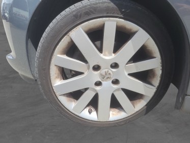 Peugeot 207 cc 1.6 vti 16v 120ch féline a car play, cameras de recul, garantie 12 mois occasion simplicicar frejus ...