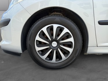 Peugeot 207 1.4e 75ch urban occasion simplicicar st-maximin simplicicar simplicibike france