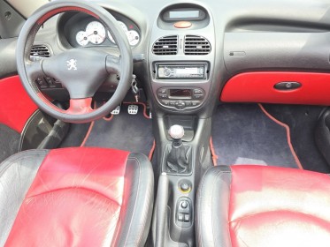 Peugeot 206 cc 2.0i 16s  cuir ja 16 entretien a jour occasion avignon (84) simplicicar simplicibike france